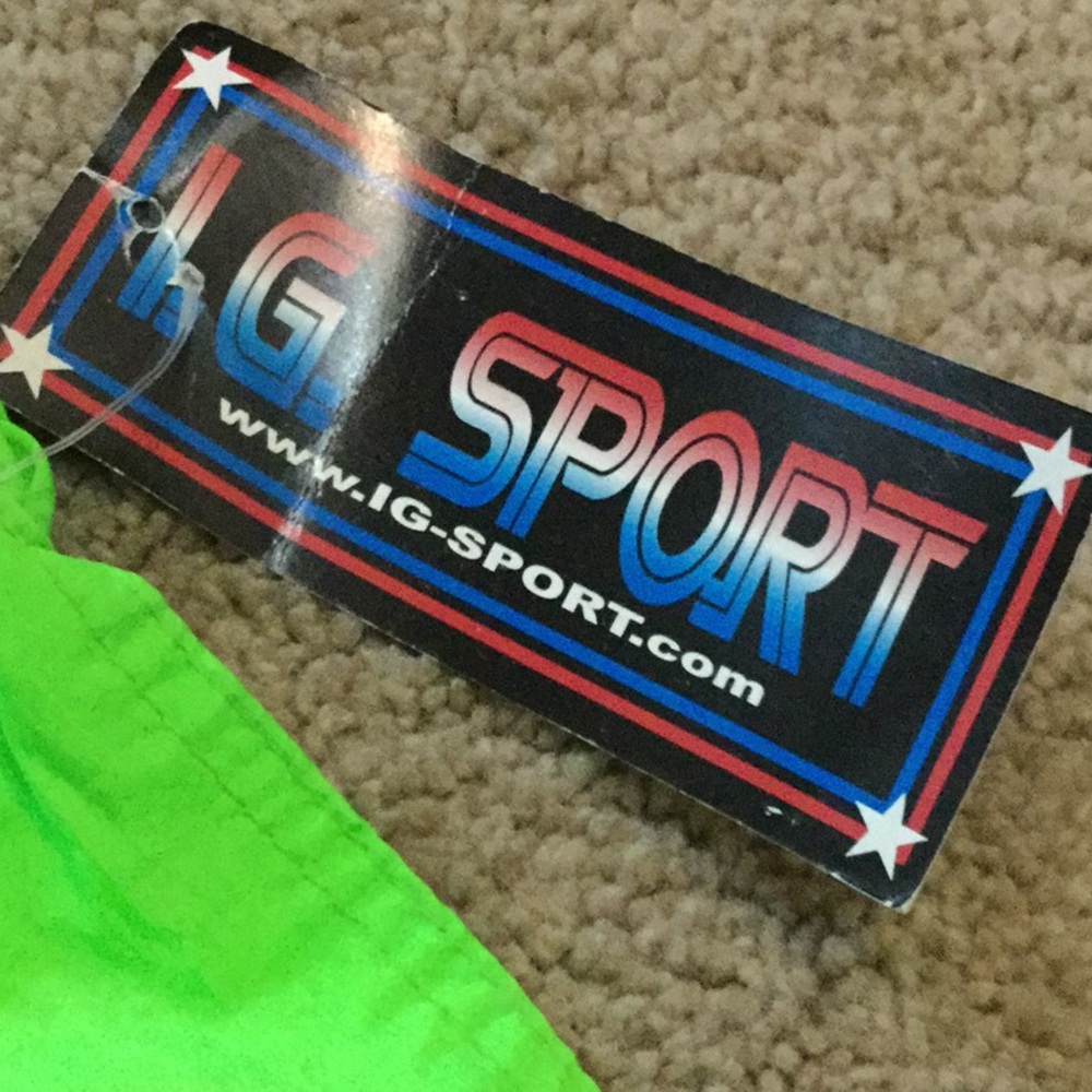 Shorts - Picture 5 of 6